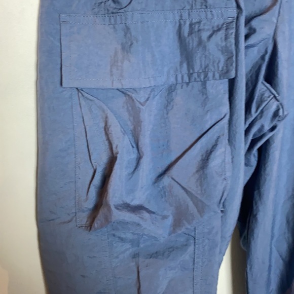 📚Nike Sportswear Icon Clash Women's Woven Pants - Picture 14 of 16